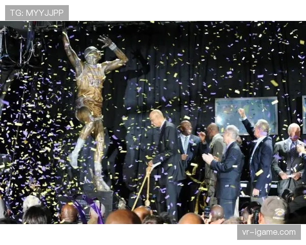 贾巴尔领军湖人王朝再创辉煌 传奇续写篮坛新篇章