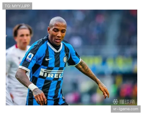 阿什利·扬状态回暖，传奇身影再耀绿茵场