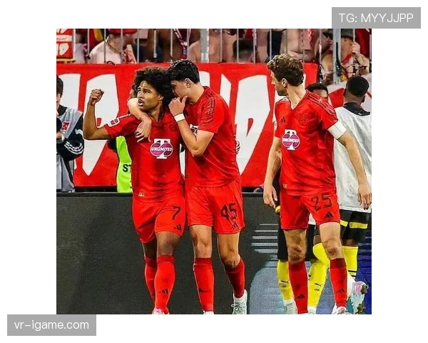 拜仁中场控场能力下滑,表面强势难掩节奏混乱 拜仁中场控场能力下滑,表面强势难掩节奏混乱