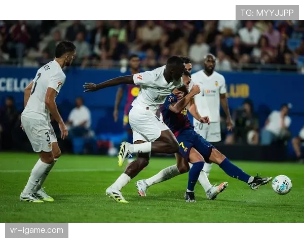 瓦伦西亚：管理层决策争议持续发酵，对球队赛季稳定性产生重要影响