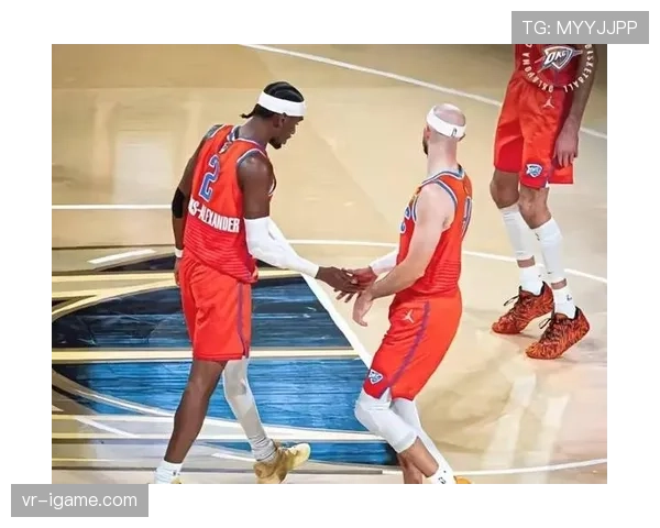 尤因低位单打效率下滑，对比新秀内线统治力减弱